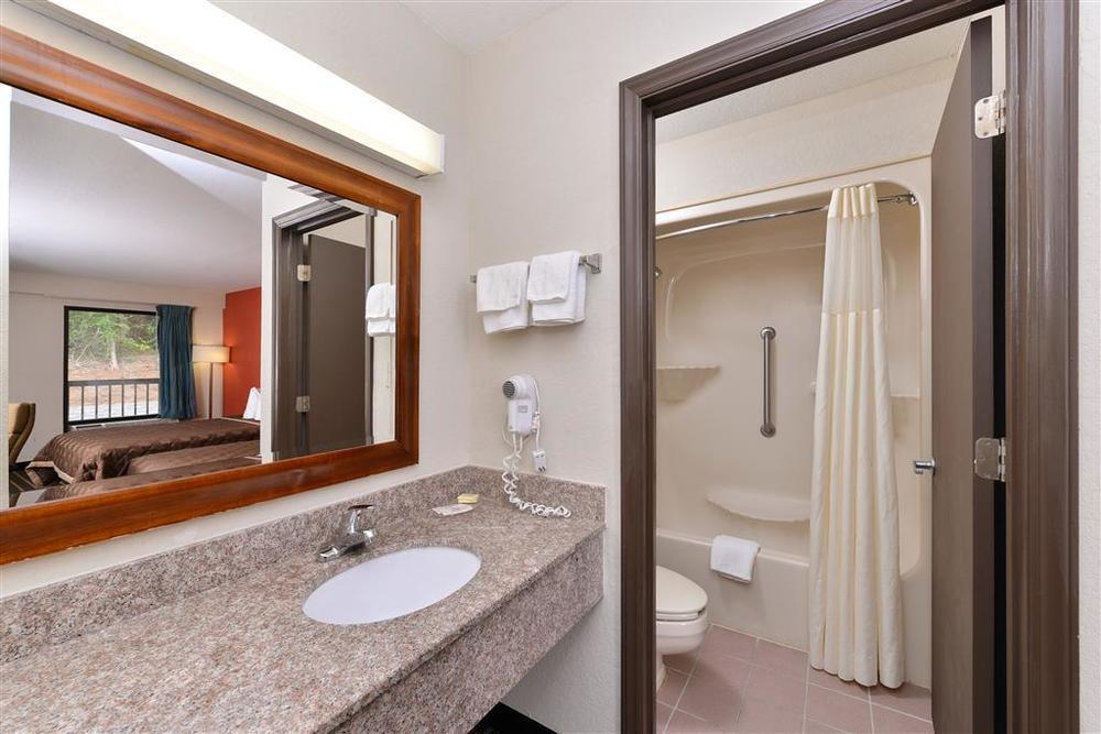 Quality At I-85 Inn Commerce