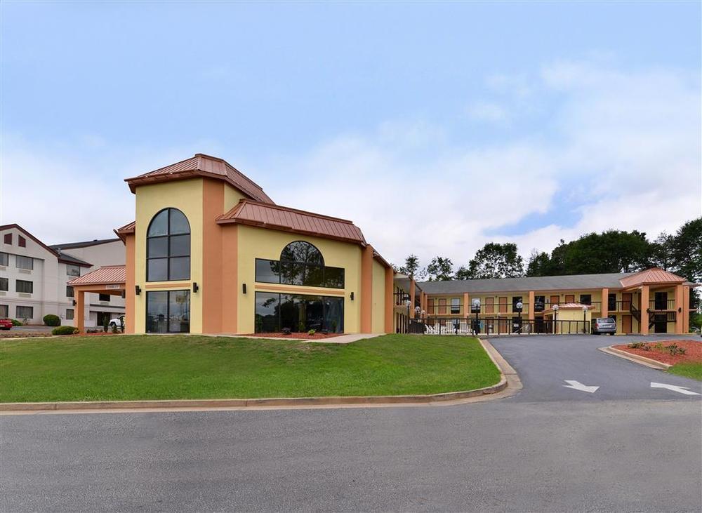 Quality At I-85 Inn 2*